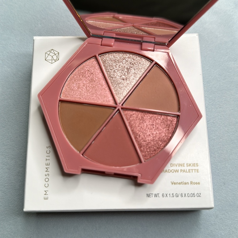 🏷️ EM COSMETICS | DIVINE SKIES EYESHADOW PALETTE